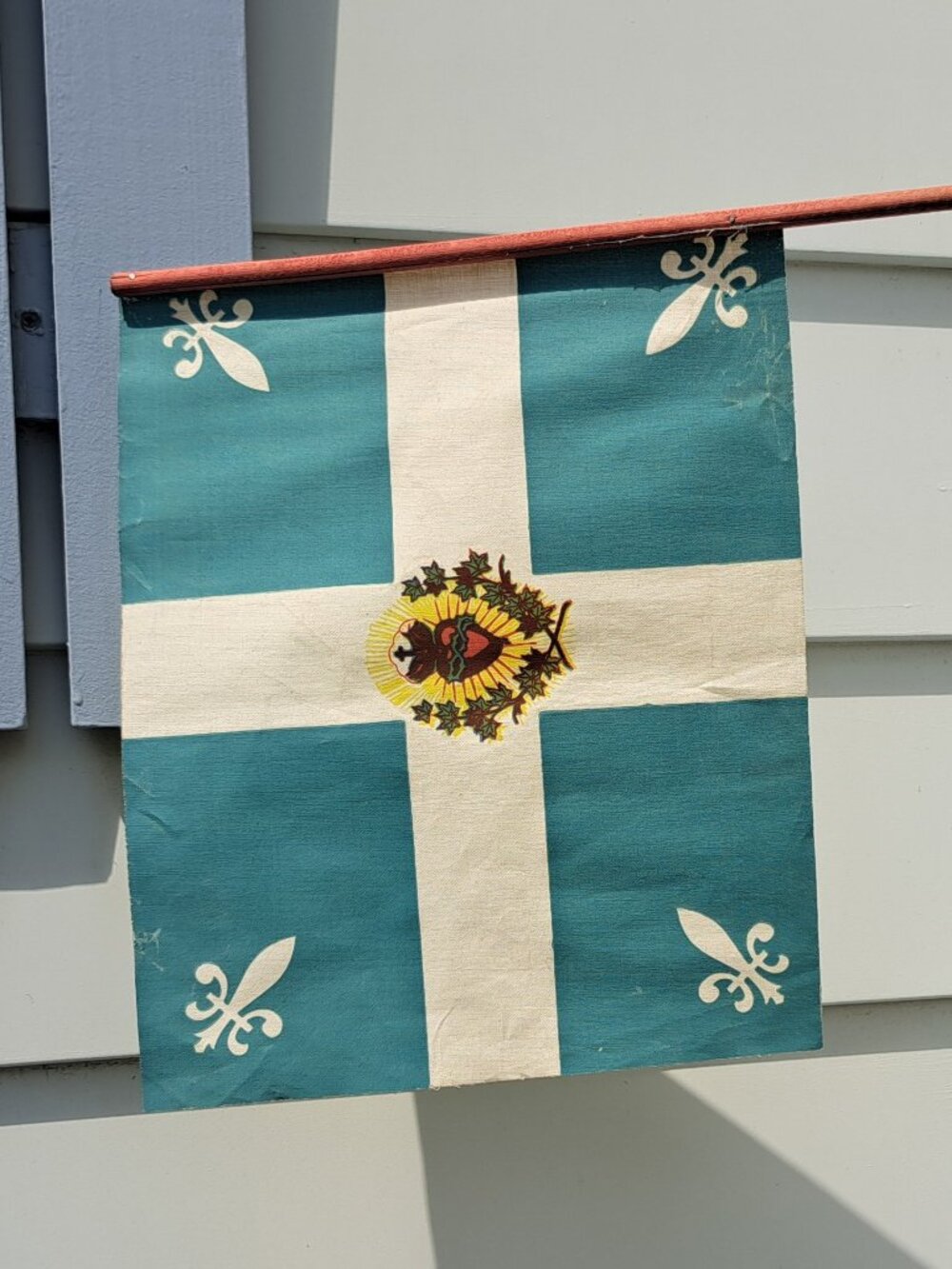 Antique Catholic Processional Flag Sacred Heart Carillon